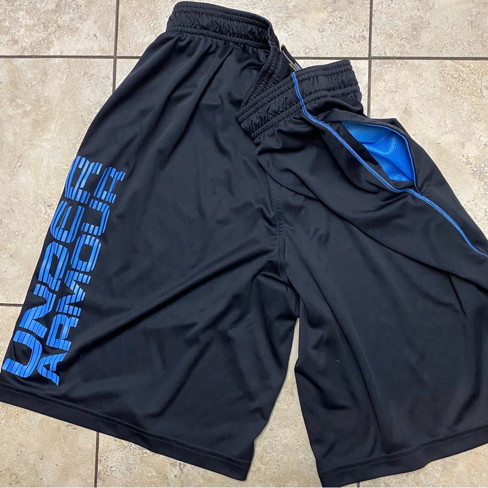 Under Armour Shorts Size Large Drawstring Pockets - image 5